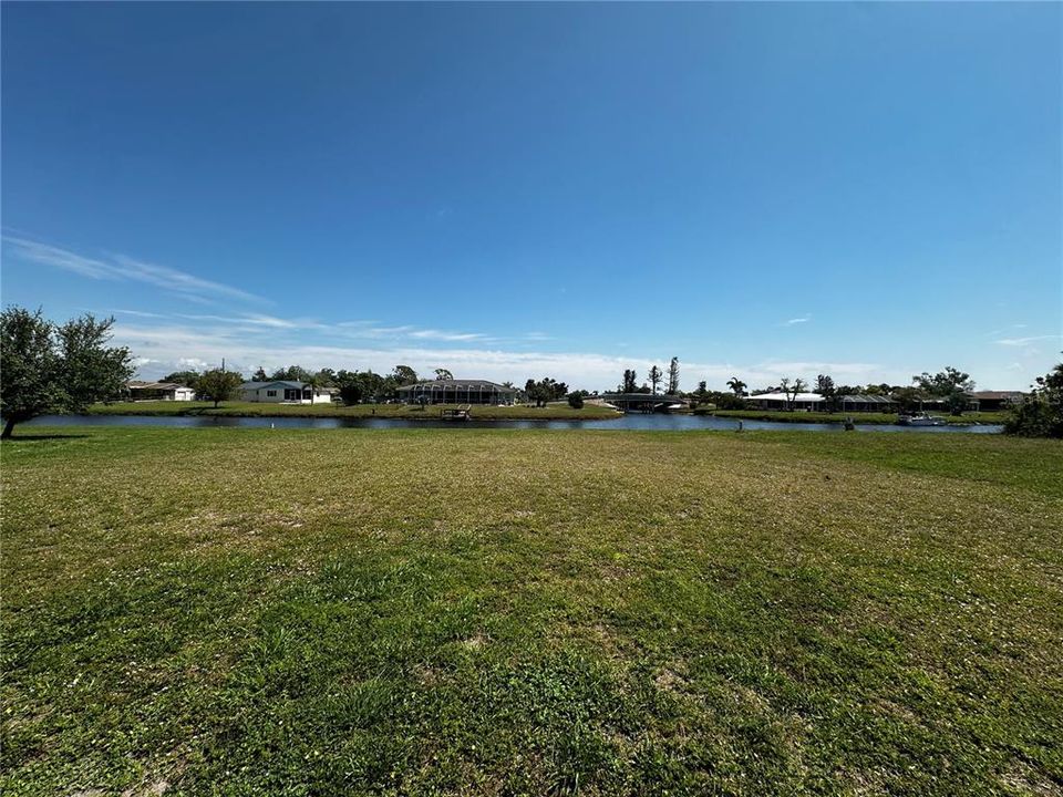 На продажу: $550,000 (4 спален, 0 ванн, 2086 Квадратных фут)