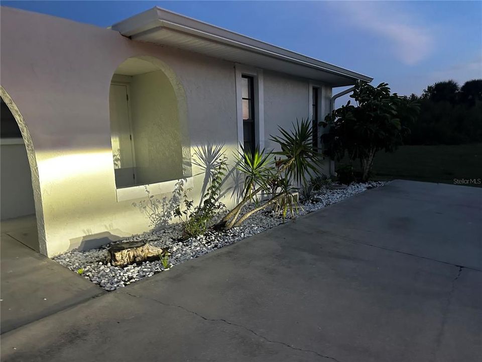 На продажу: $550,000 (4 спален, 0 ванн, 2086 Квадратных фут)