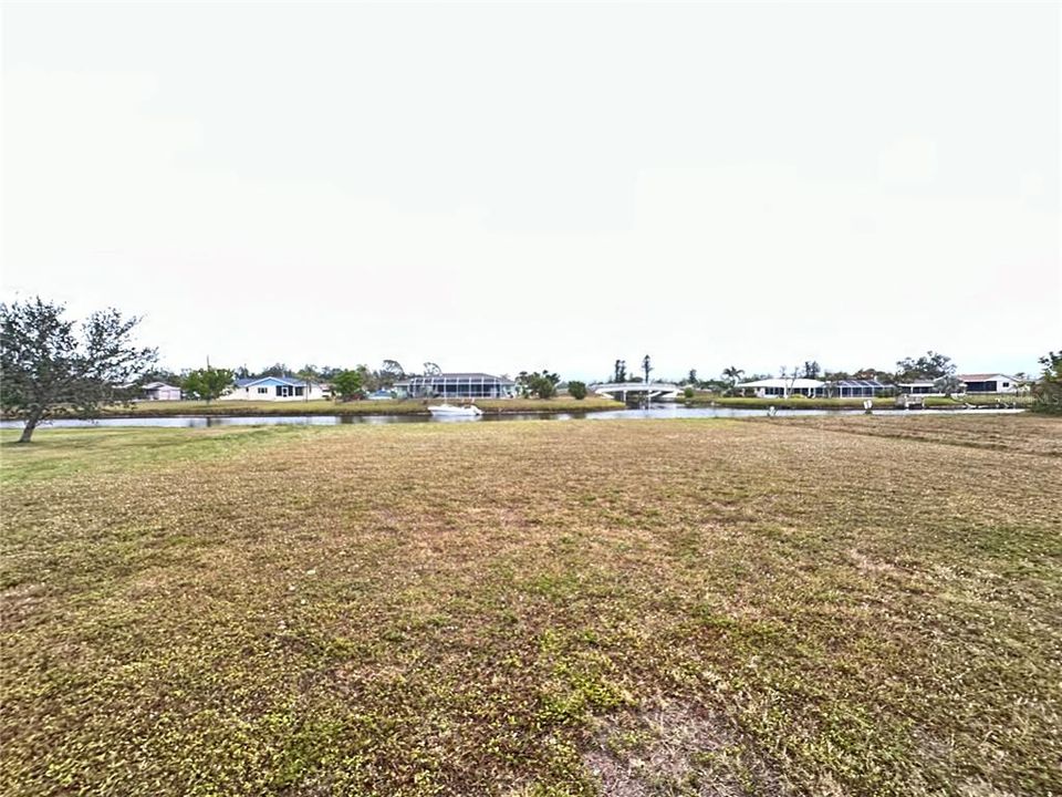 На продажу: $550,000 (4 спален, 0 ванн, 2086 Квадратных фут)