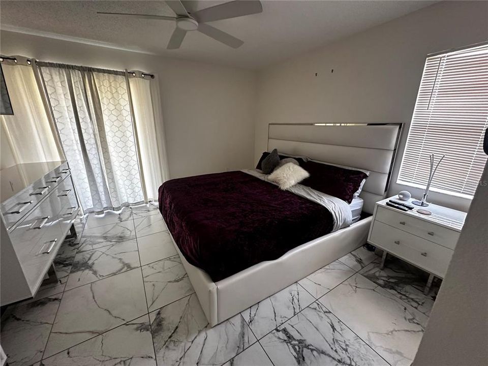 На продажу: $550,000 (4 спален, 0 ванн, 2086 Квадратных фут)