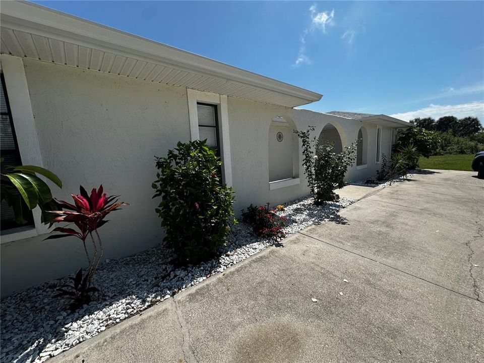 На продажу: $550,000 (4 спален, 0 ванн, 2086 Квадратных фут)