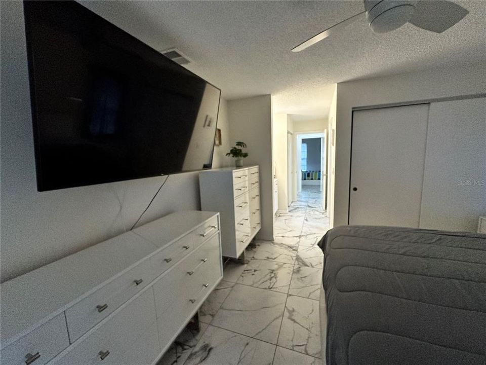 На продажу: $550,000 (4 спален, 0 ванн, 2086 Квадратных фут)