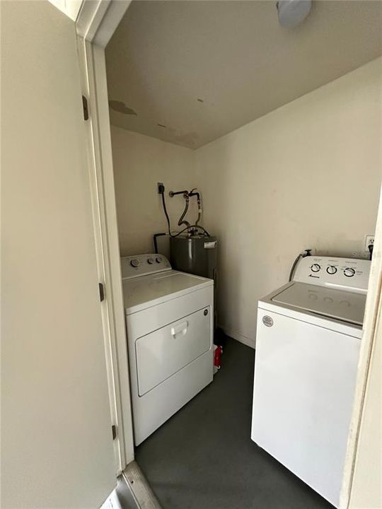 На продажу: $550,000 (4 спален, 0 ванн, 2086 Квадратных фут)