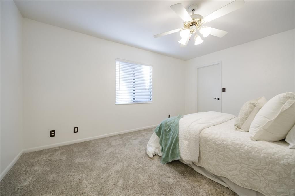 For Sale: $232,000 (2 beds, 2 baths, 1392 Square Feet)