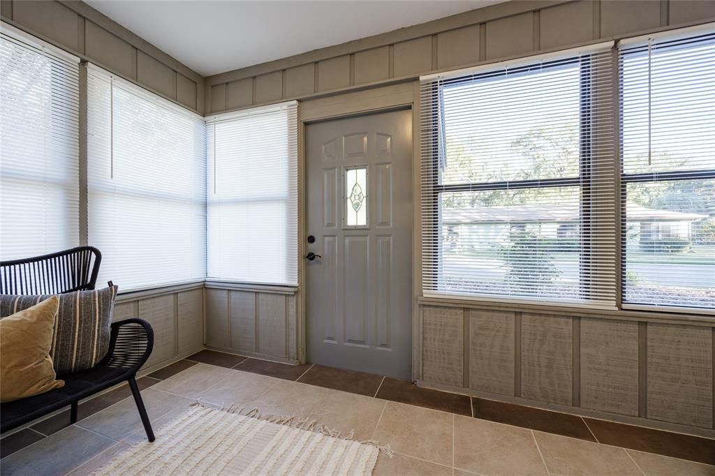 For Sale: $232,000 (2 beds, 2 baths, 1392 Square Feet)