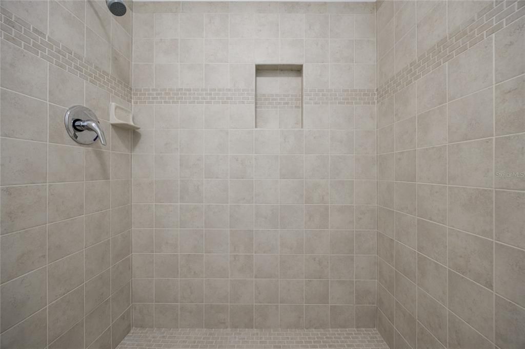 For Sale: $232,000 (2 beds, 2 baths, 1392 Square Feet)