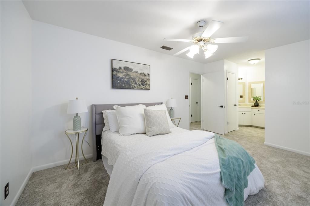 For Sale: $232,000 (2 beds, 2 baths, 1392 Square Feet)