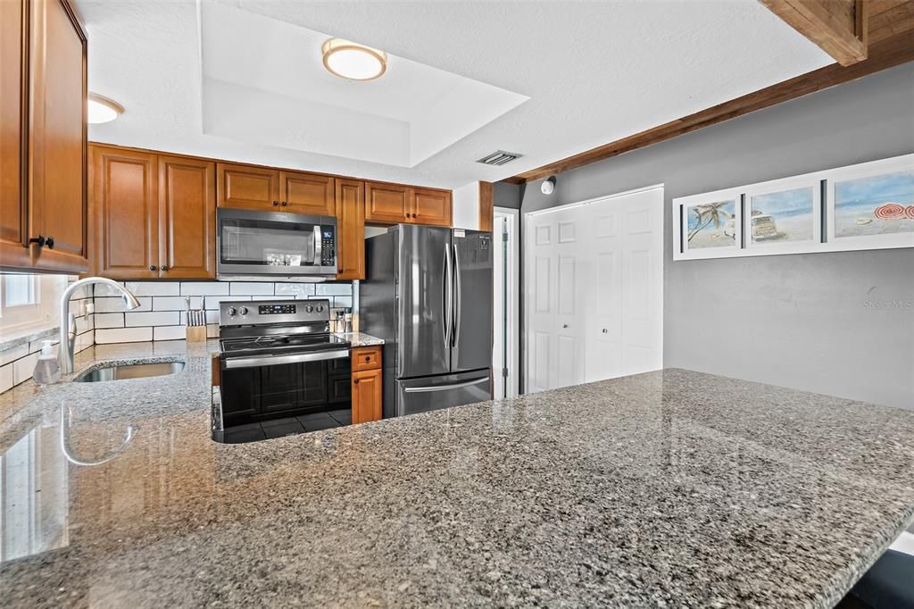 For Sale: $415,000 (2 beds, 2 baths, 1104 Square Feet)