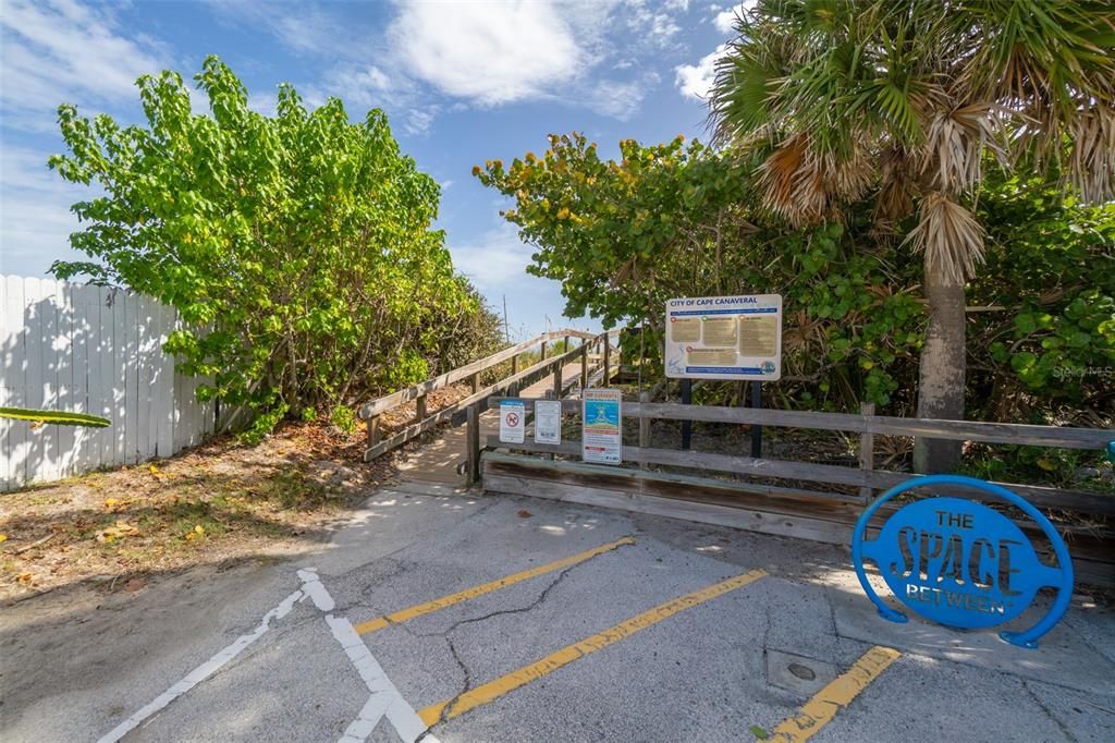 For Sale: $415,000 (2 beds, 2 baths, 1104 Square Feet)