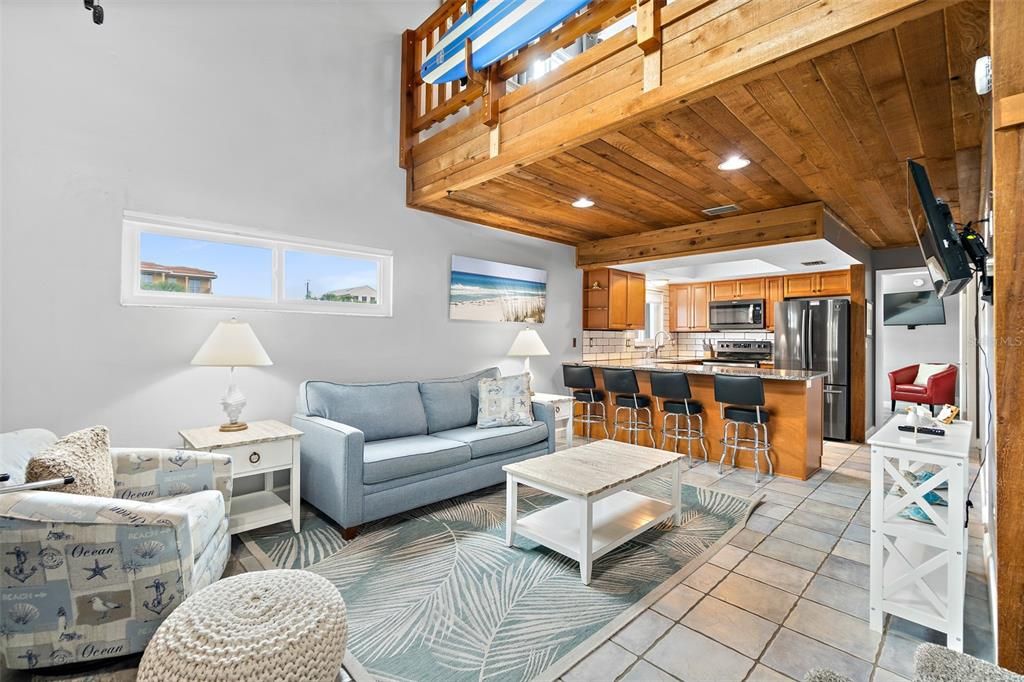 For Sale: $415,000 (2 beds, 2 baths, 1104 Square Feet)