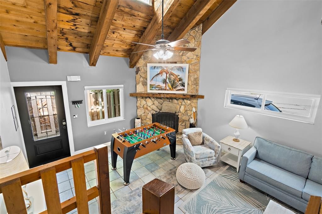 For Sale: $415,000 (2 beds, 2 baths, 1104 Square Feet)