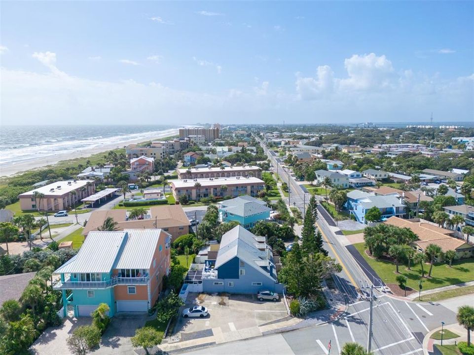 For Sale: $415,000 (2 beds, 2 baths, 1104 Square Feet)