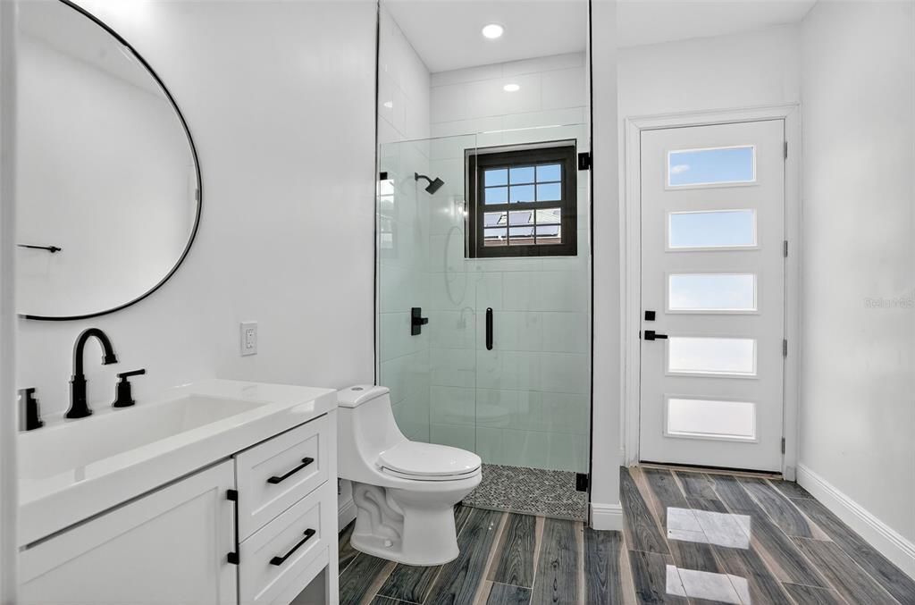 Active With Contract: $1,949,000 (7 beds, 5 baths, 6396 Square Feet)