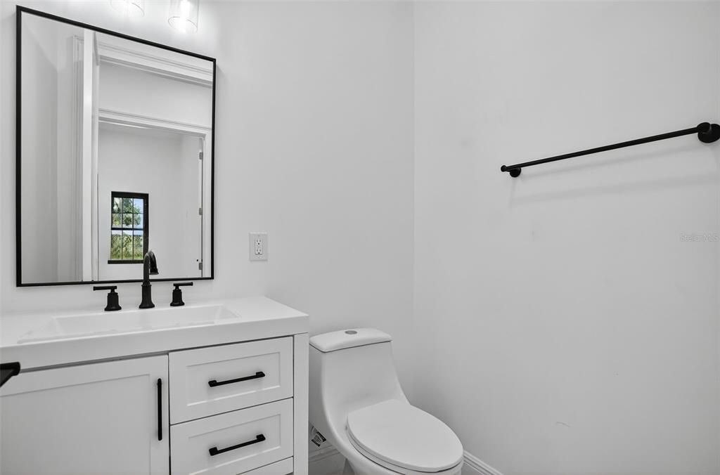 Active With Contract: $1,949,000 (7 beds, 5 baths, 6396 Square Feet)