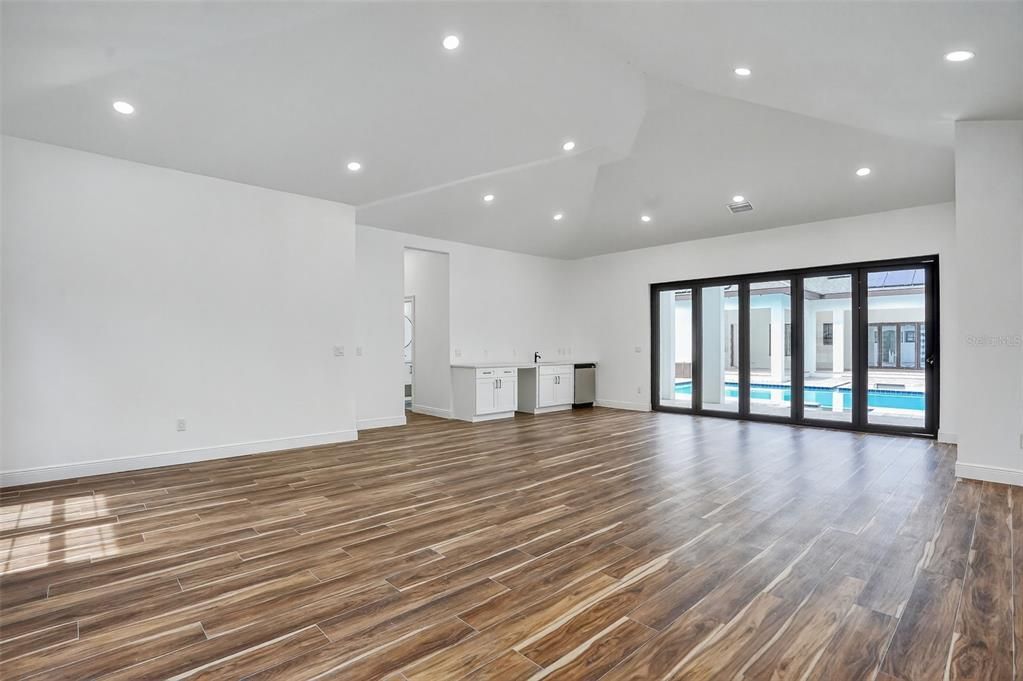 Active With Contract: $1,949,000 (7 beds, 5 baths, 6396 Square Feet)