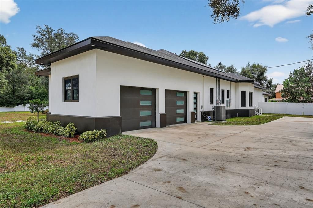 Active With Contract: $1,949,000 (7 beds, 5 baths, 6396 Square Feet)