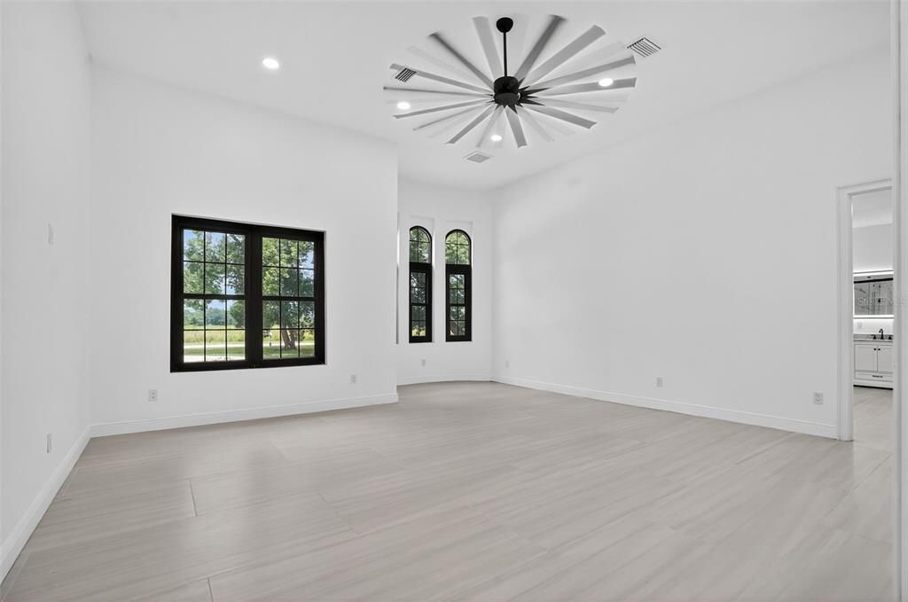 Active With Contract: $1,949,000 (7 beds, 5 baths, 6396 Square Feet)