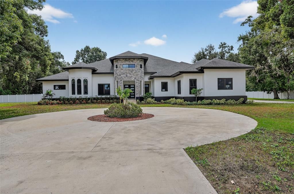 Active With Contract: $1,949,000 (7 beds, 5 baths, 6396 Square Feet)