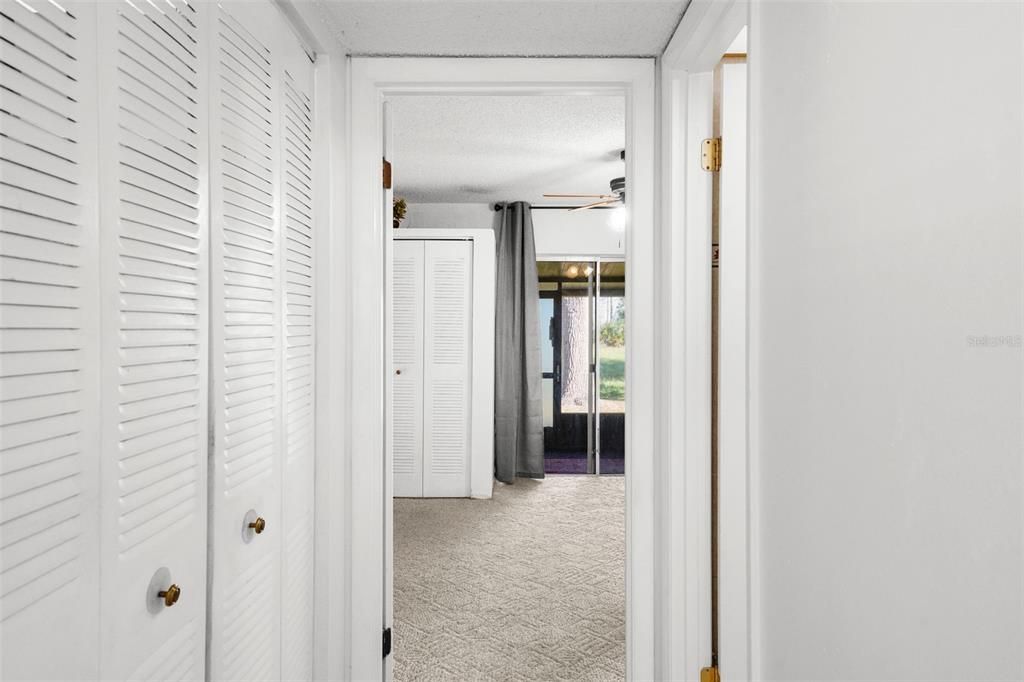 合同活跃: $107,500 (1 贝兹, 1 浴室, 593 平方英尺)