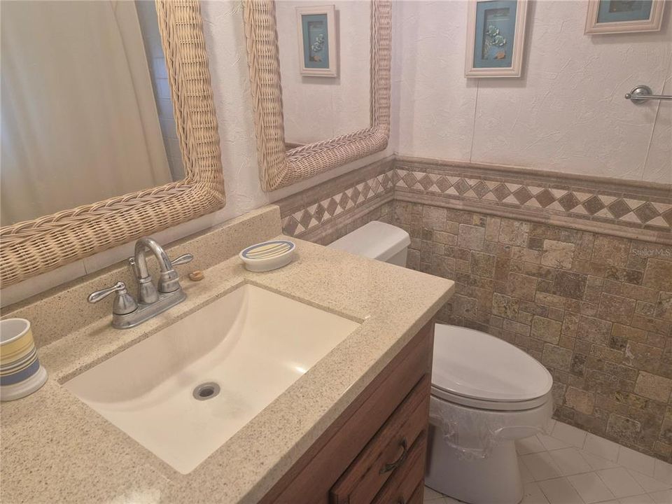 En Venta: $269,000 (2 camas, 2 baños, 1045 Pies cuadrados)