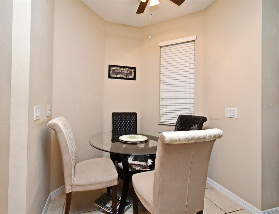 En Venta: $369,900 (3 camas, 2 baños, 1914 Pies cuadrados)