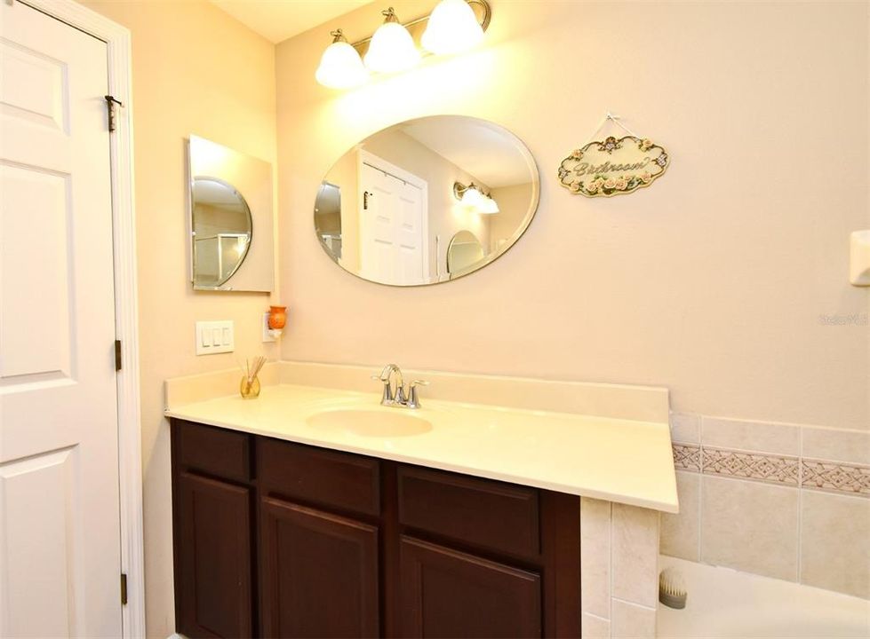 En Venta: $369,900 (3 camas, 2 baños, 1914 Pies cuadrados)