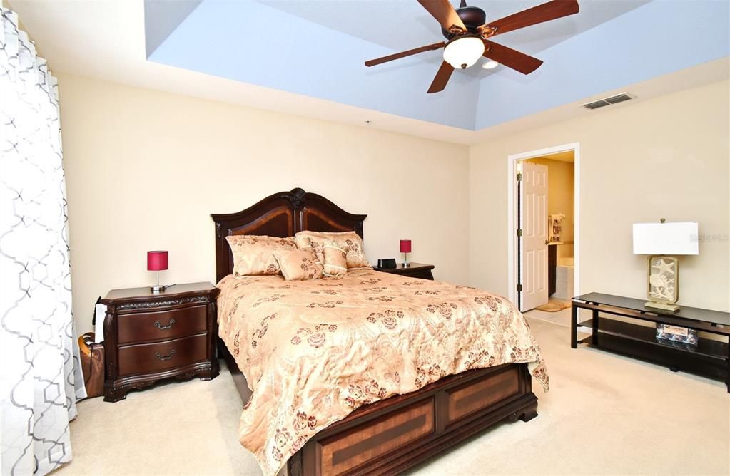 En Venta: $369,900 (3 camas, 2 baños, 1914 Pies cuadrados)