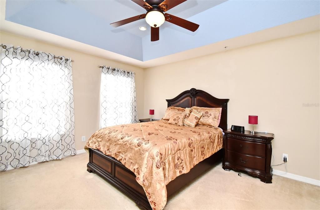 En Venta: $369,900 (3 camas, 2 baños, 1914 Pies cuadrados)