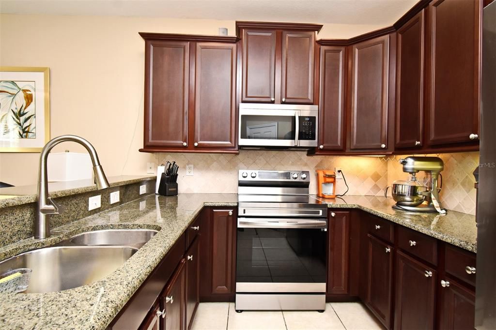 En Venta: $369,900 (3 camas, 2 baños, 1914 Pies cuadrados)