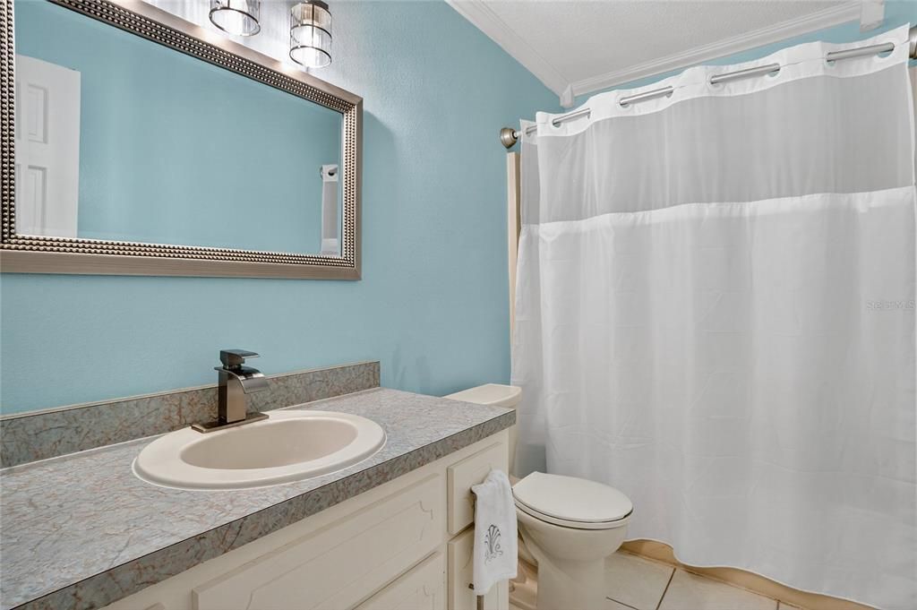 For Sale: $405,000 (3 beds, 2 baths, 1981 Square Feet)