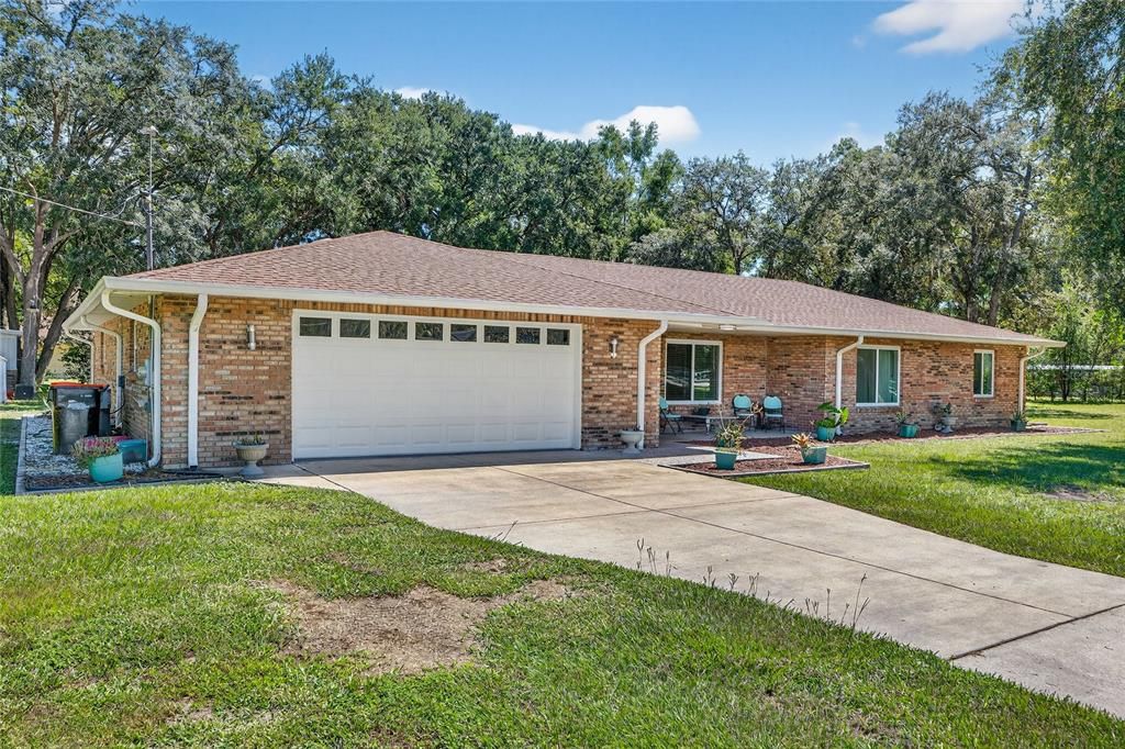 For Sale: $405,000 (3 beds, 2 baths, 1981 Square Feet)