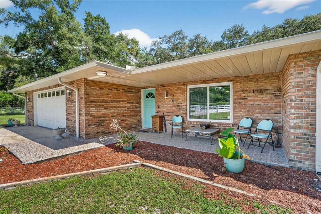 For Sale: $405,000 (3 beds, 2 baths, 1981 Square Feet)