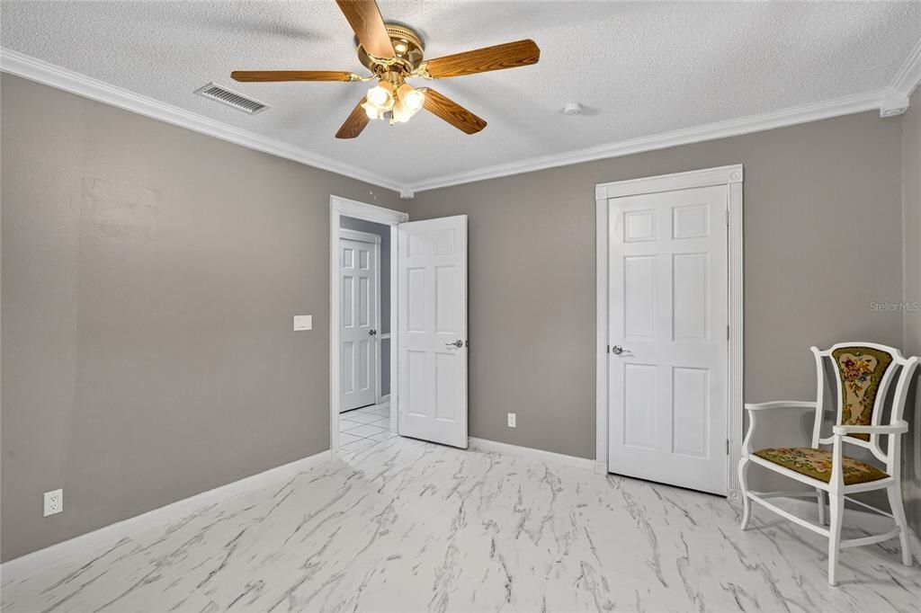 For Sale: $405,000 (3 beds, 2 baths, 1981 Square Feet)