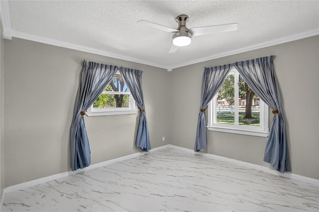 For Sale: $405,000 (3 beds, 2 baths, 1981 Square Feet)