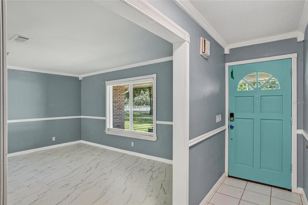 For Sale: $405,000 (3 beds, 2 baths, 1981 Square Feet)