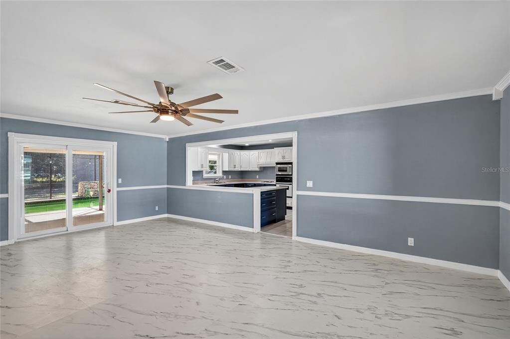 For Sale: $405,000 (3 beds, 2 baths, 1981 Square Feet)