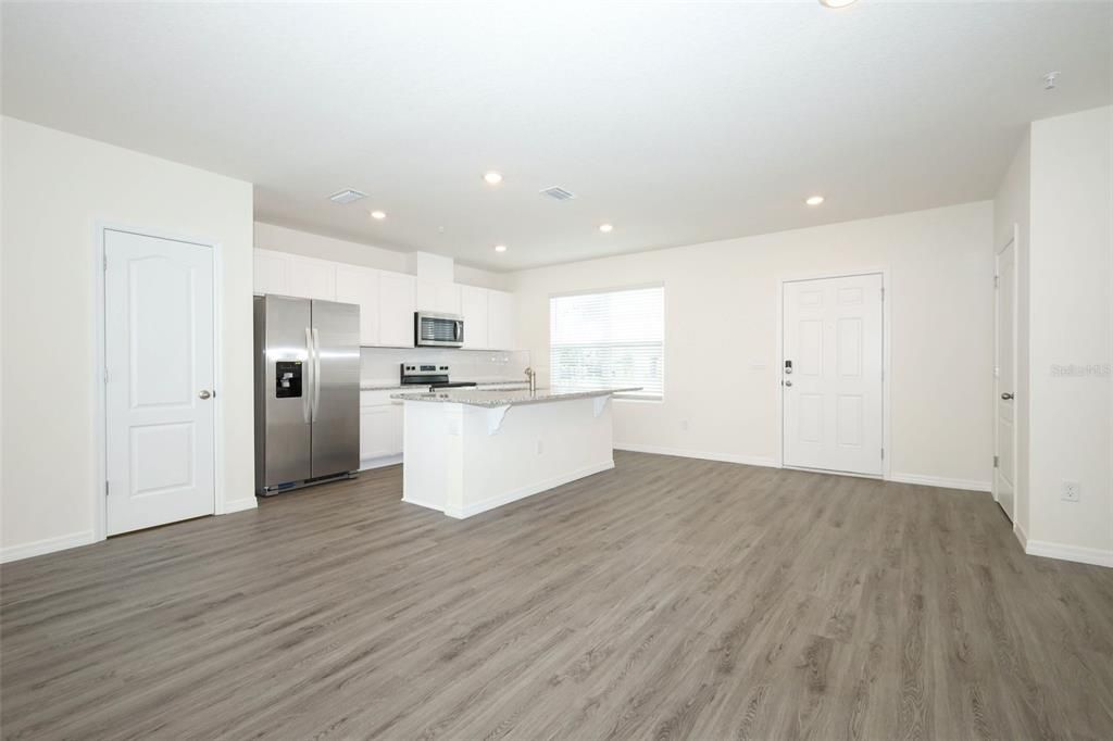 出租: $2,295 (3 贝兹, 2 浴室, 1640 平方英尺)