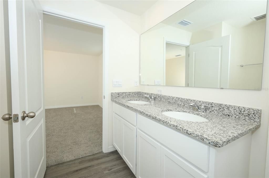 出租: $2,295 (3 贝兹, 2 浴室, 1640 平方英尺)