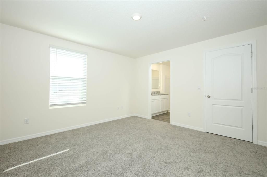 出租: $2,295 (3 贝兹, 2 浴室, 1640 平方英尺)