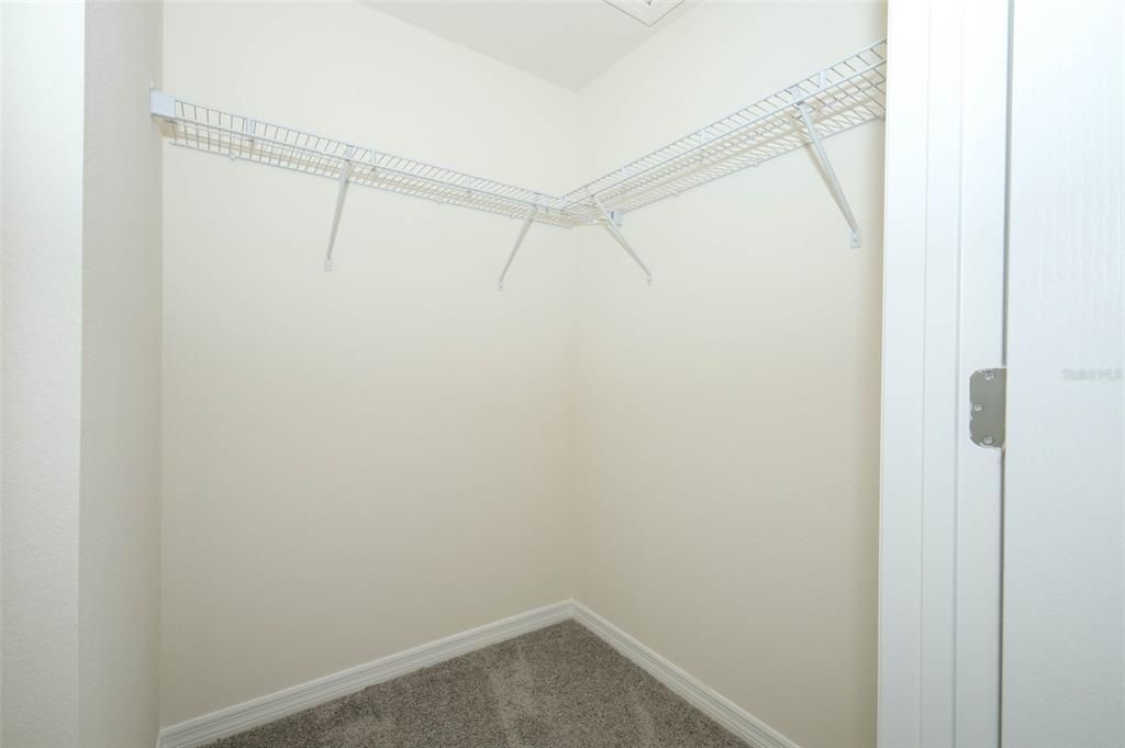 出租: $2,295 (3 贝兹, 2 浴室, 1640 平方英尺)