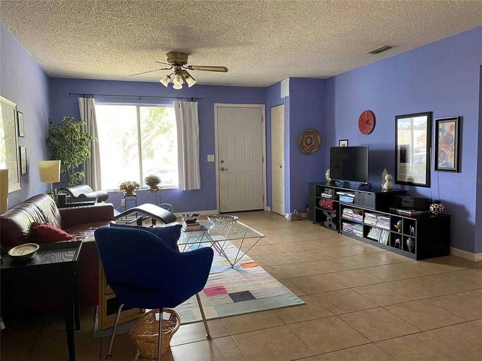 待售: $168,000 (2 贝兹, 2 浴室, 1140 平方英尺)