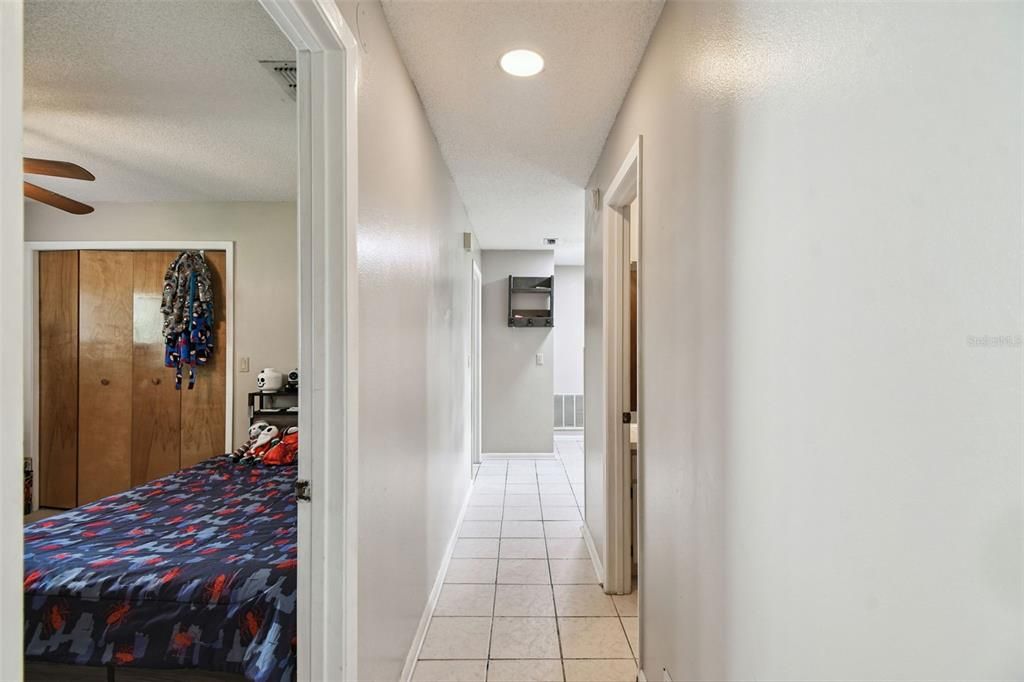 待售: $260,000 (2 贝兹, 2 浴室, 1397 平方英尺)