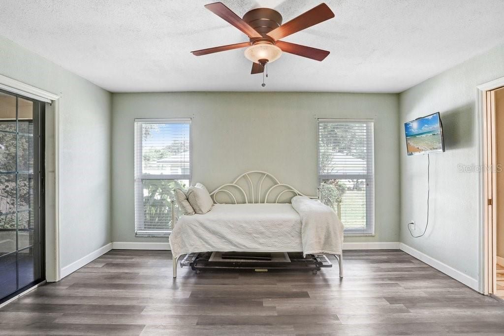 For Sale: $419,900 (3 beds, 2 baths, 1859 Square Feet)