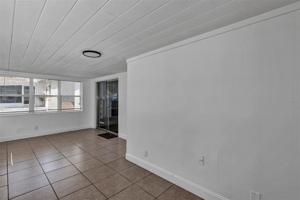 En Venta: $213,500 (3 camas, 2 baños, 1461 Pies cuadrados)