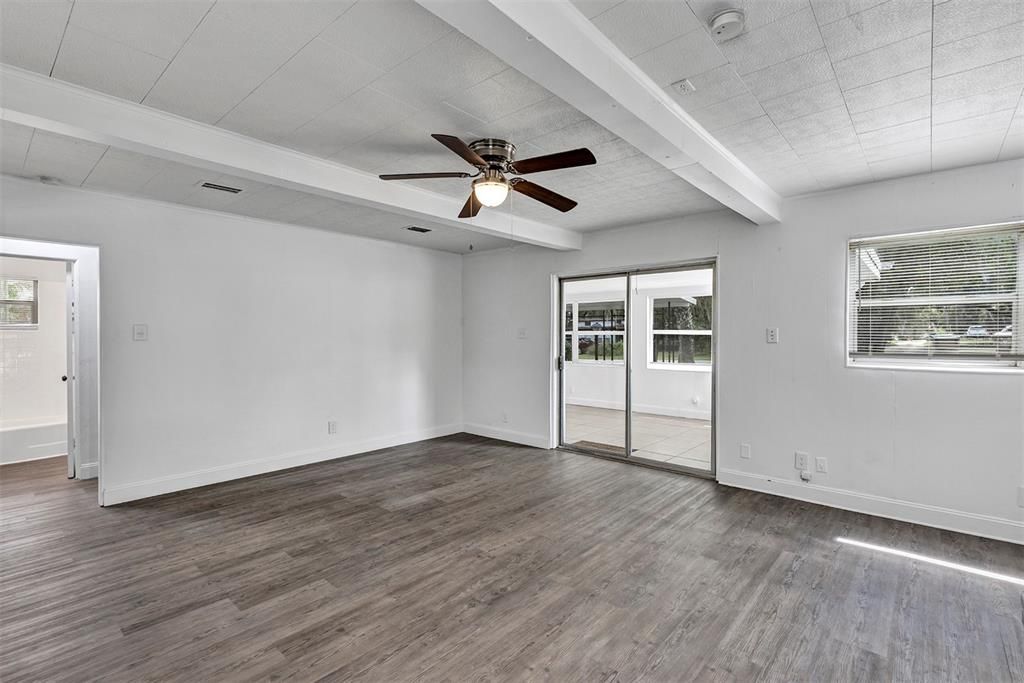 En Venta: $213,500 (3 camas, 2 baños, 1461 Pies cuadrados)