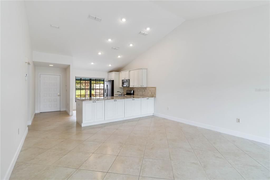 En Venta: $329,000 (2 camas, 2 baños, 1380 Pies cuadrados)