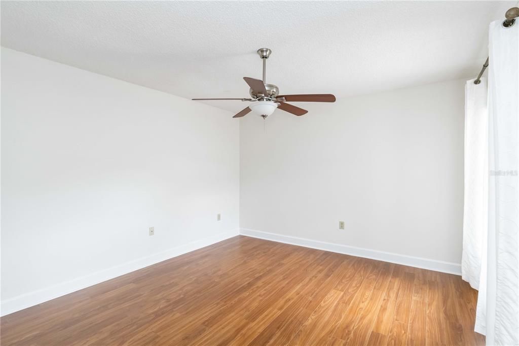 En Venta: $329,000 (2 camas, 2 baños, 1380 Pies cuadrados)