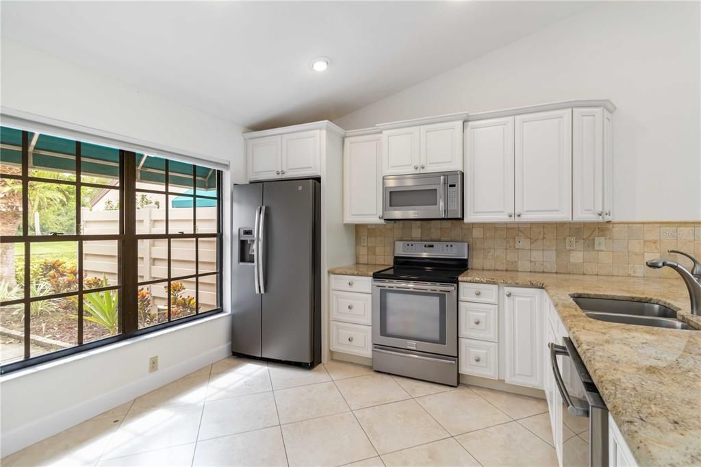 En Venta: $329,000 (2 camas, 2 baños, 1380 Pies cuadrados)