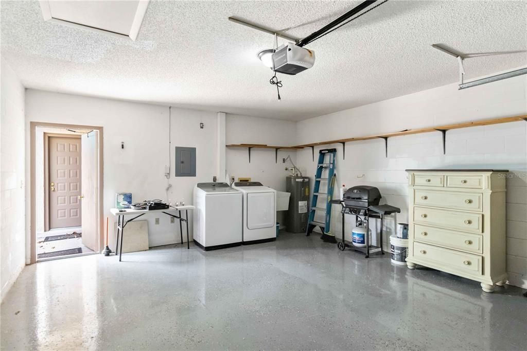 En Venta: $329,000 (2 camas, 2 baños, 1380 Pies cuadrados)