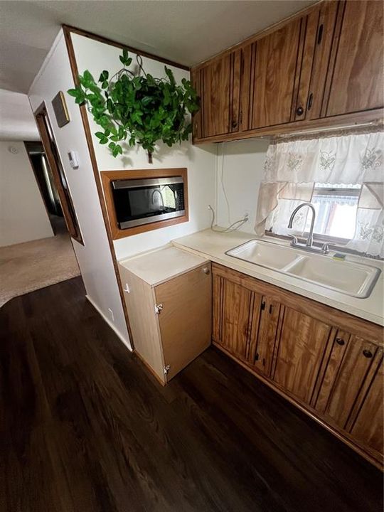 待售: $179,000 (3 贝兹, 2 浴室, 1292 平方英尺)